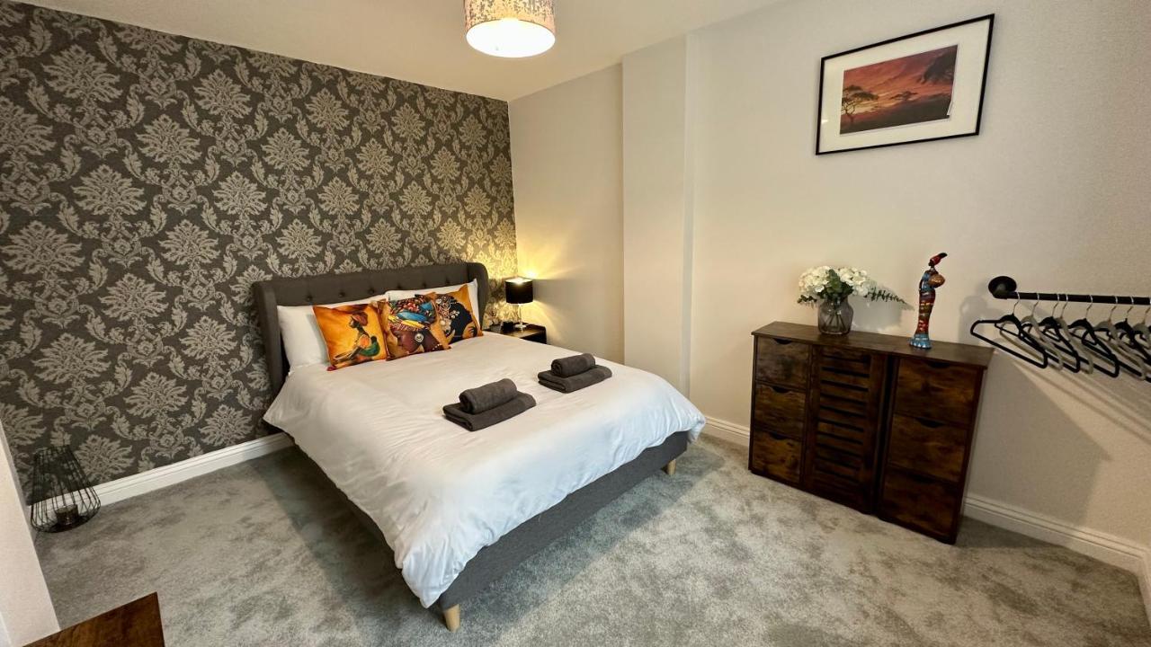 Stylish & Cosy - Flat 6, Osborne Road Daire Pontypool Dış mekan fotoğraf